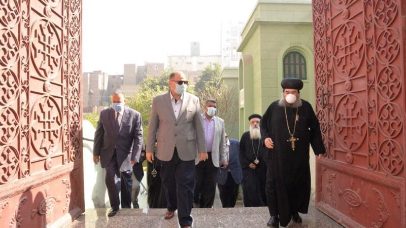 محافظ أسيوط يزور