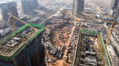 وزير الإسكان: تنفيذ 53 دوراً بالبرج الأيقونى بالعاصمة الإدارية الجديدة