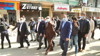 محافظ كفر الشيخ يتفقد أعمال التطوير بالشوارع  والمحاور ويتابع تطبيق الإجراءات الاحترازية
