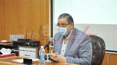 الدسوقي يترأس اجتماع مجلس عمداء جامعة كفرالشيخ 