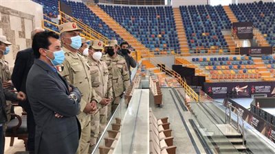 وزير الرياضة ورئيس الهيئة الهندسية يتفقدان مجمع صالات حسن مصطفى بالسادس من أكتوبر