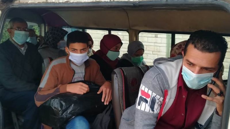 التزام السائقين والركاب