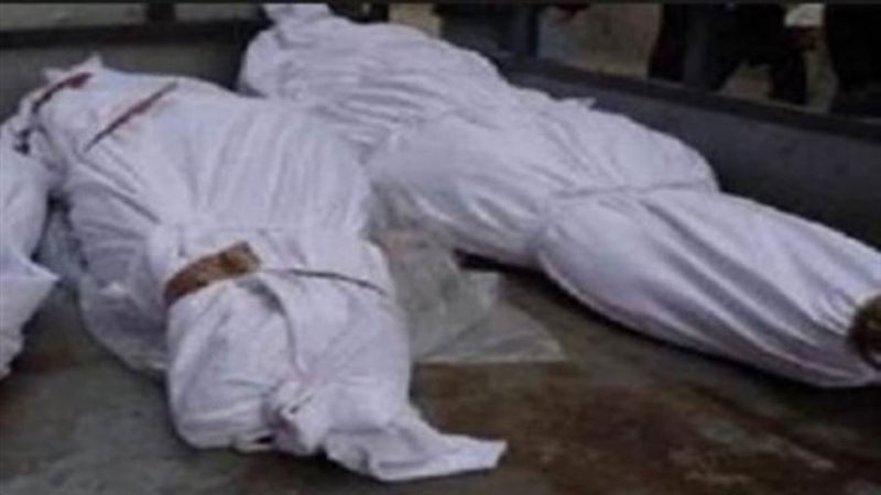 جثتين متحللتين