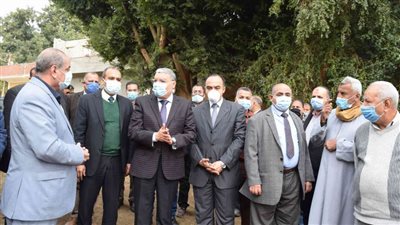 تطوير 22 مسقي لخدمة 1500 فدان بالمنيا