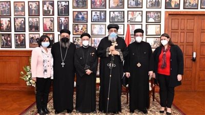 البابا تواضروس يستقبل القمص داود لمعي وكهنة الكنيسة القبطية بالفلبين