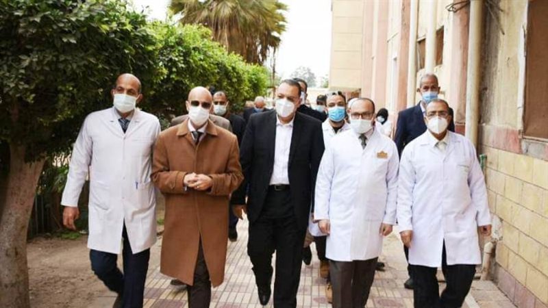 محافظ الشرقية ووكيل