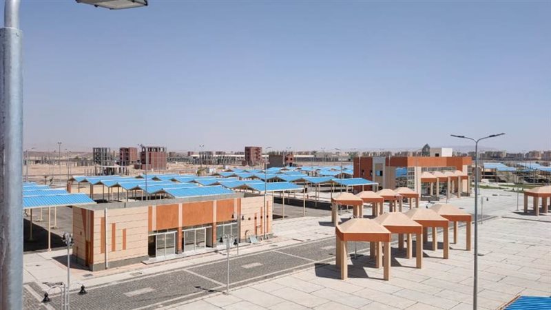 مبنى مجمع مواقف قنا