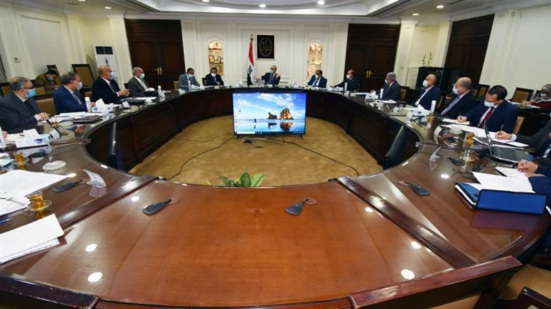 وزير الإسكان يترأس