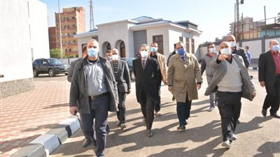 محافظ الغربية يتفقد أعمال الرصف والمشروعات بالمحلة الكبرى