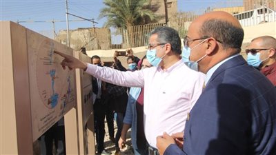 وزير السياحة والآثار ومحافظ أسوان يفتتحان أعمال ترميم وتطوير 