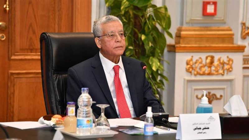 حنفي جبالي خلال اجتماع