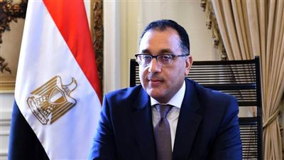 مدبولي يشهد توقيع عقد بيع 