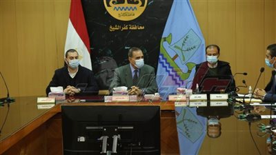 محافظ كفر الشيخ يناقش الإجراءات التحضيرية والتنفيذية لمبادرة حياة كريمة