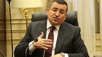 وزير الإعلام أمام 