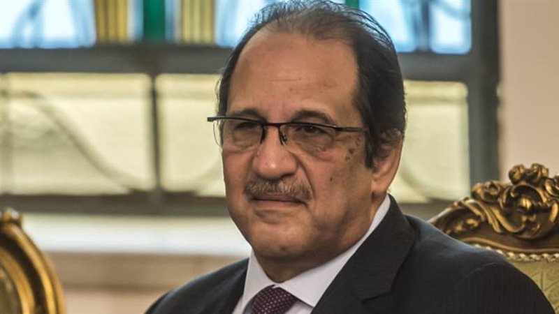 اللواء عباس كامل