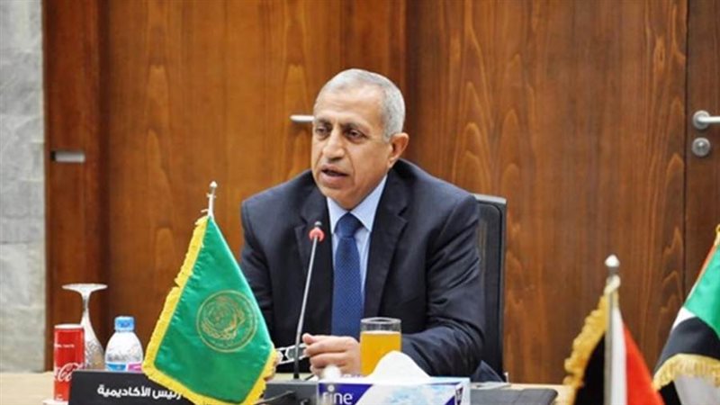 الدكتور إسماعيل عبد