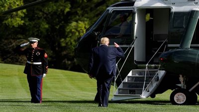 شاهد مباشر.. ترامب يترك البيت الأبيض متعهدا بالعودة 