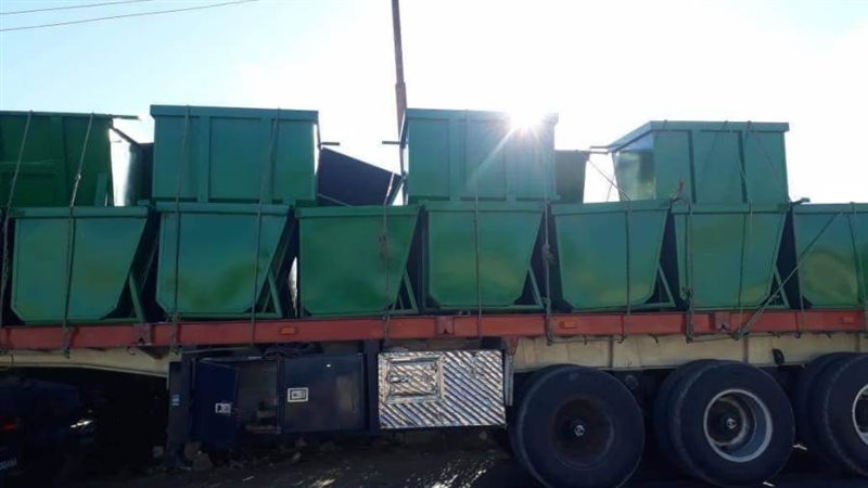 حاوية قمامة بمغاغة