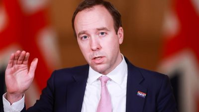 وزير الصحة البريطاني: فعالية لقاحات كورونا قد تنخفض بـ50 بالمئة أمام السلالة الجديدة