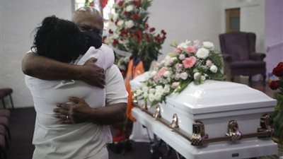 إحصاءات: الوفيات اليومية جراء كورونا في الولايات المتحدة تلامس الـ4 آلاف