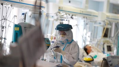 إيطاليا تسجل انخفاضا لمؤشري الإصابات والوفيات الجديدة بكورونا