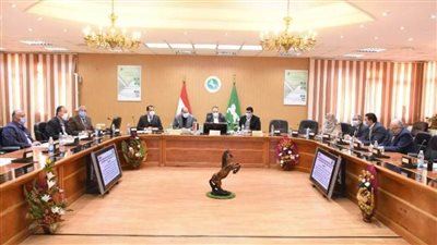 محافظ الشرقية يوجه بحصر الأنشطة الصناعية لتحديد احتياجات المحافظة من المشروعات