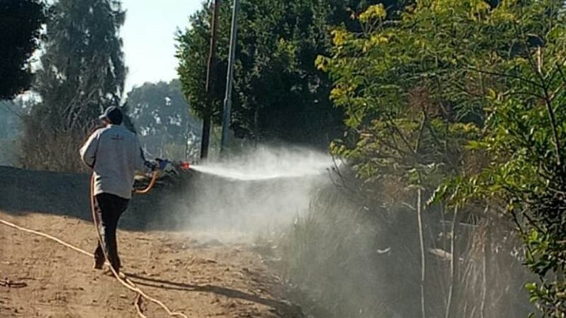 رش وتطهير الشوارع