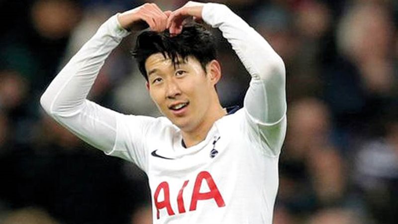 سون لاعب توتنهام