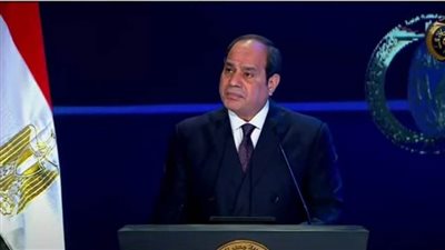 الرئيس السيسي يطالب الشرطة والجيش باليقظة لمواجهة محاولات زعزعة الاستقرار والمساس بمكتسبات الشعب