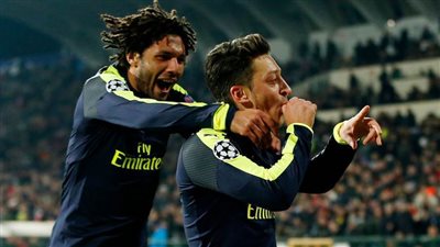 بعد انتقاله لفنربخشة.. محمد النني يودع أوزيل بكلمات مؤثرة