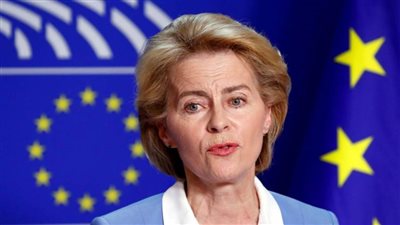 المفوضية الأوروبية تحذر (أسترازينيكا) بشأن تأخير شحنات لقاح كورونا