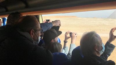 مونديال اليد..١٥٠ إعلاميًا أجنبيًا يزورن أهرامات الجيزة وسعادة كبيرة بالحضارة المصرية 