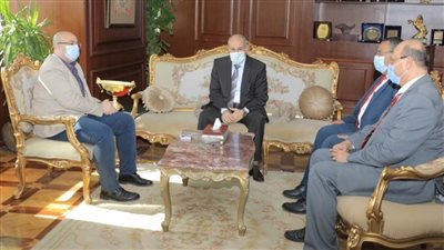 مناطق لوجستية وموانئ جافة لدفع الاستثمار ببني سويف