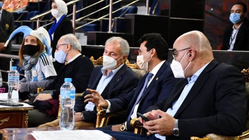 وزير الرياضة يشهد