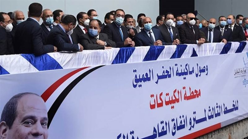 رئيس الوزراء يشهد