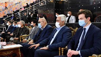 وزير الرياضة يشهد مباراة السويد وفرنسا بنصف نهائي بطولة العالم لليد