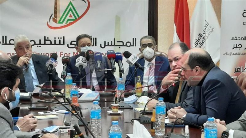 خلال الندوة