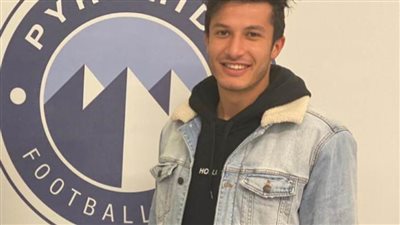 بيراميدز يقيد أسامة جلال و دييجو رولان في القائمة الإفريقية