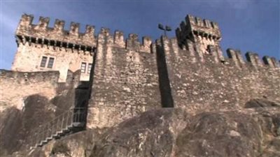 القصور والمساجد والقلاع العمانية في شرق إفريقيا