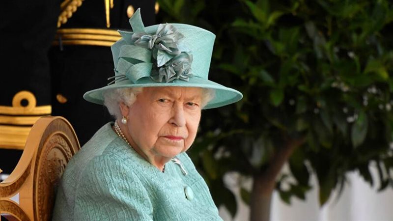 الملكة إليزابيث