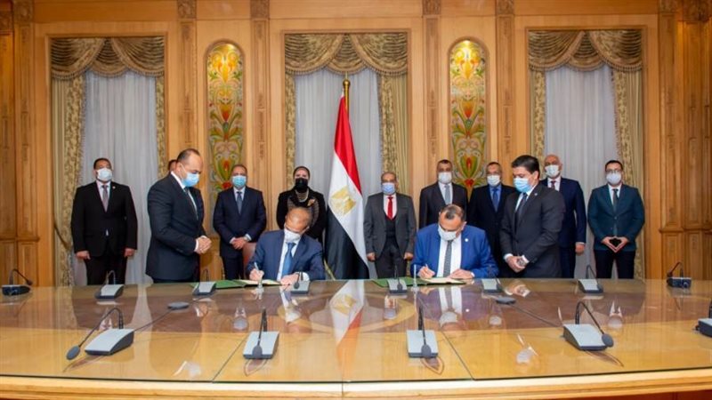 خلال توقيع الاتفاقية