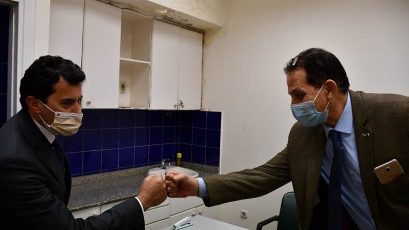 د. أشرف صبحى