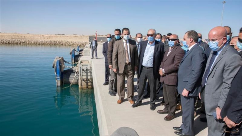 خلآل تفقد الميناء