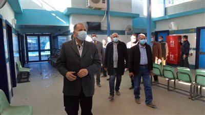 محافظ أسيوط يتفقد وحدة طب الأسرة ومشروع الصرف الصحي بقرية تاسا