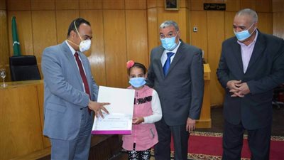 محافظ المنيا يكرم الفائزين في المسابقة الدينية لإذاعة شمال الصعيد 