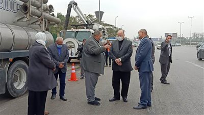 محافظ القاهرة يطمئن على استعدادات مواجهة الأمطار 