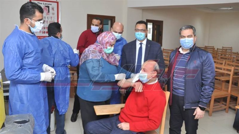 حقن الأطقم الطبية