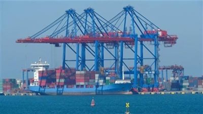 إغلاق موانئ السويس لسوء الأحوال الجوية