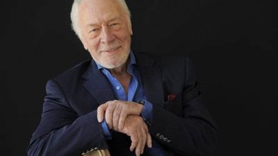 وكأنه على موعد مع 