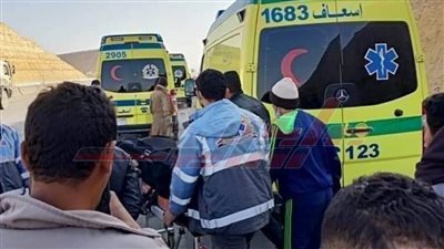 قرى ديرمواس بالمنيا تتشح بالسواد حزنا على مصرع 11 شخصا بينهم عروسان